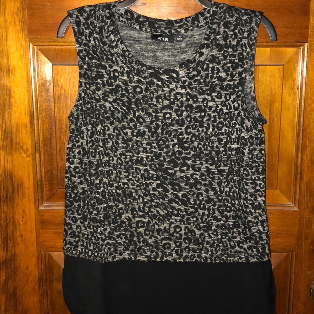 Beautiful Apt. 9 sleeveless print top